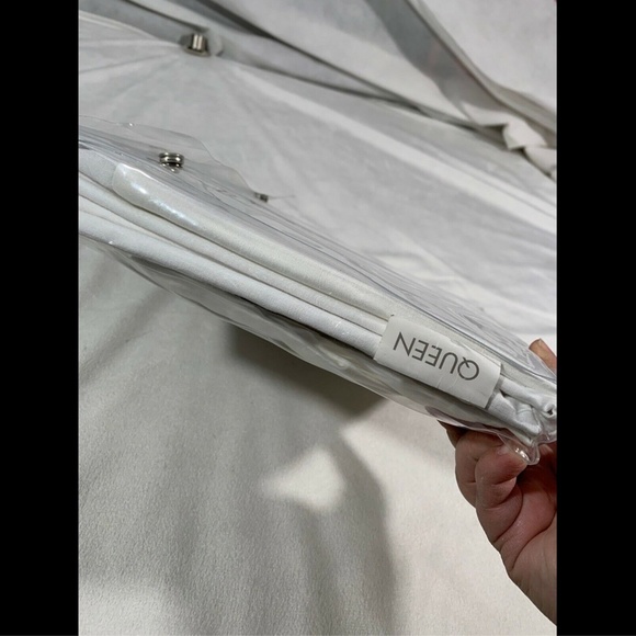 NIB $135 [ Queen ] Bedskirt for Hotel Collection‎ Plume - Picture 6 of 8